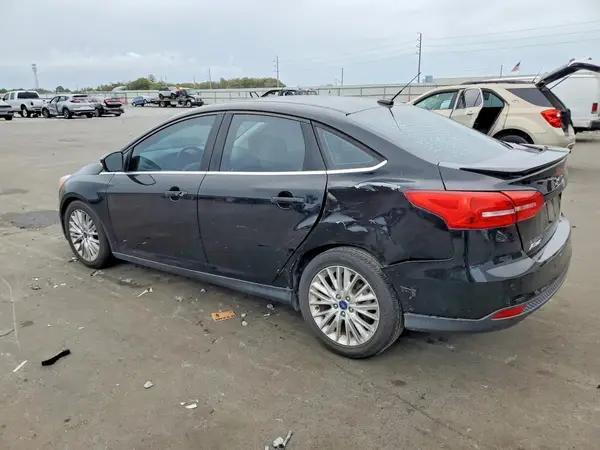 1FADP3J23JL289198 2018 FORD FOCUS - Image 2