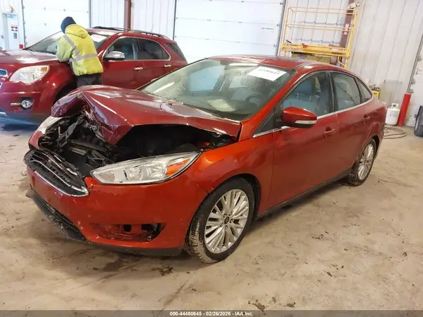 1FADP3J23JL294398 2018 FORD FOCUS - Image 2