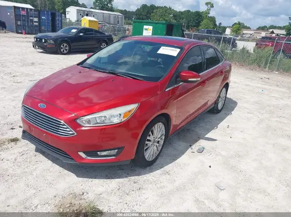 1FADP3J23JL295888 2018 FORD FOCUS - Image 2