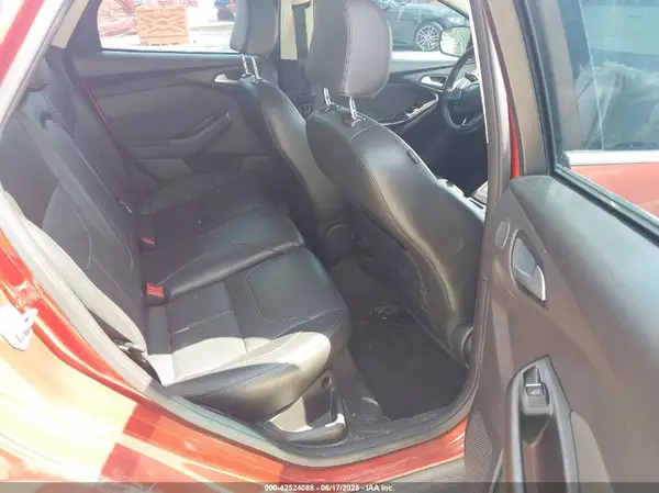 1FADP3J23JL295888 2018 FORD FOCUS - Image 8
