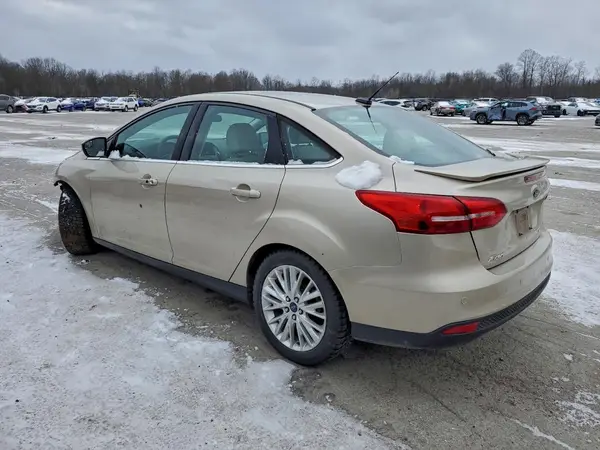 1FADP3J23JL323317 2018 FORD FOCUS - Image 2