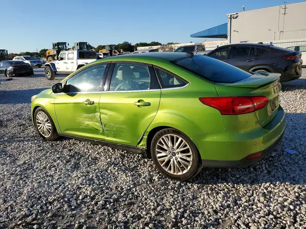 1FADP3J23JL325939 2018 FORD FOCUS - Image 2