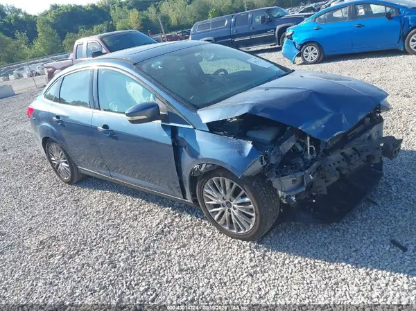 1FADP3J23JL326573 2018 FORD FOCUS - Image 1
