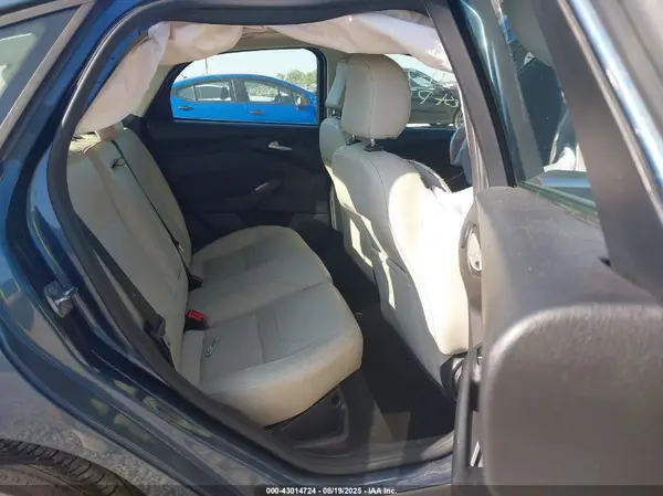 1FADP3J23JL326573 2018 FORD FOCUS - Image 8