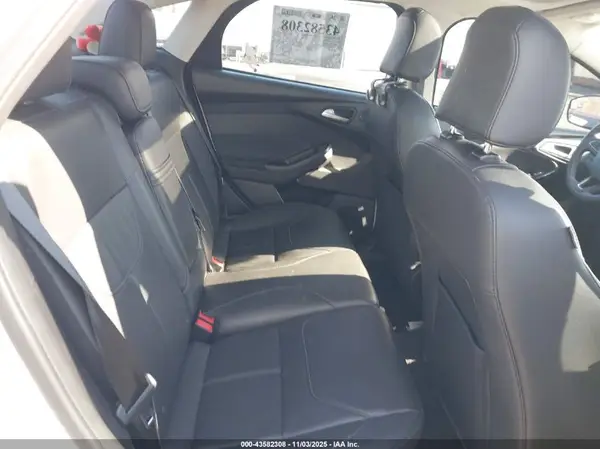 1FADP3J24GL236096 2016 FORD FOCUS - Image 8
