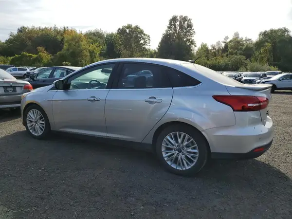 1FADP3J24HL206226 2017 FORD FOCUS - Image 2
