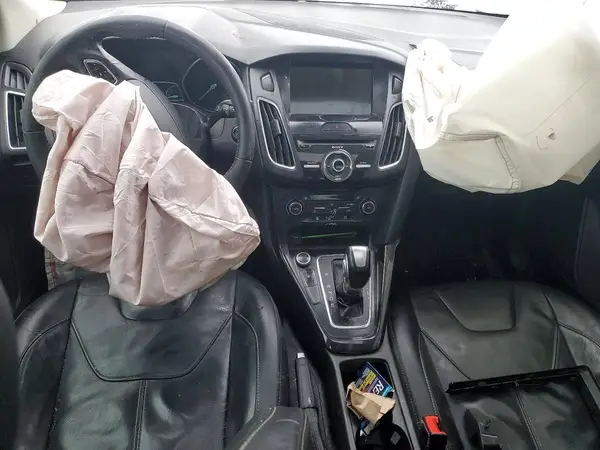 1FADP3J24HL265664 2017 FORD FOCUS - Image 8