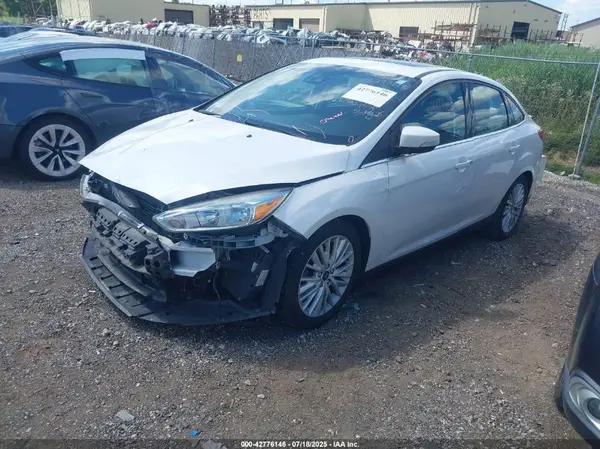 1FADP3J24JL243931 2018 FORD FOCUS - Image 2