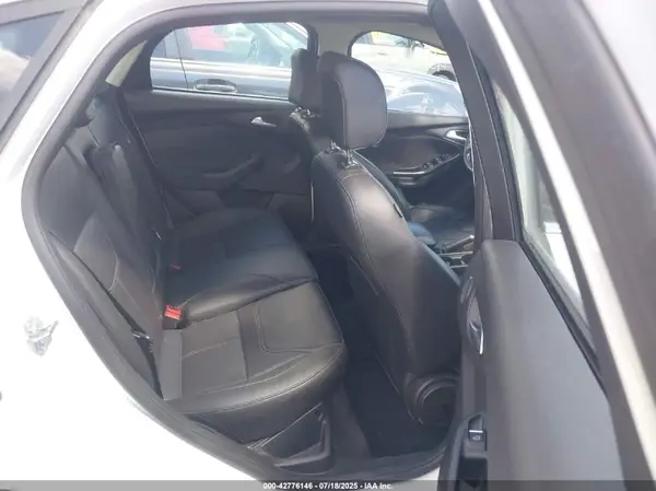 1FADP3J24JL243931 2018 FORD FOCUS - Image 8