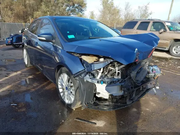 1FADP3J24JL246571 2018 FORD FOCUS - Image 1