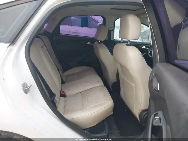 1FADP3J24JL271812 2018 FORD FOCUS - Image 8