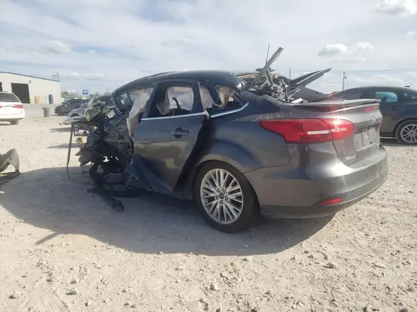 1FADP3J24JL279571 2018 FORD FOCUS - Image 2