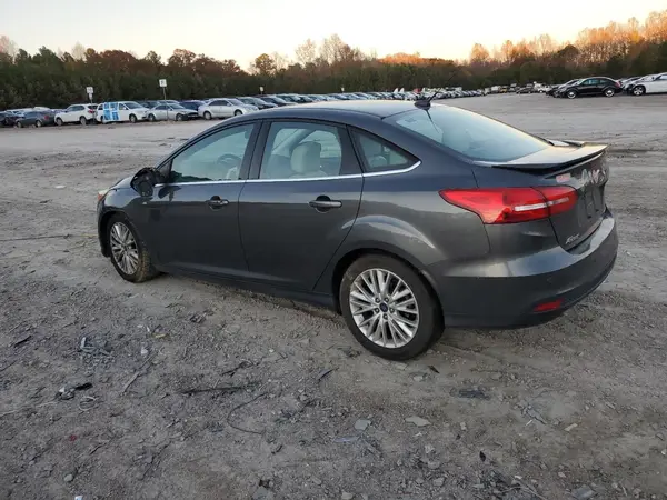 1FADP3J24JL293941 2018 FORD FOCUS - Image 2