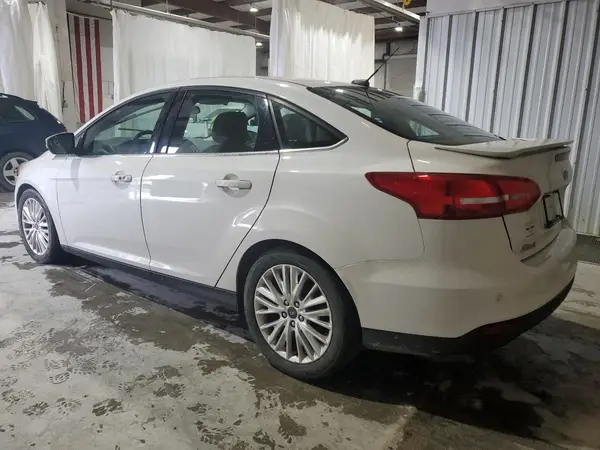 1FADP3J24JL294460 2018 FORD FOCUS - Image 2