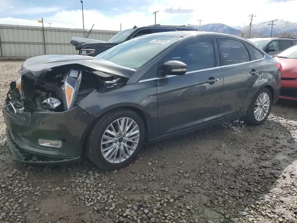 1FADP3J24JL326596 2018 FORD FOCUS - Image 1