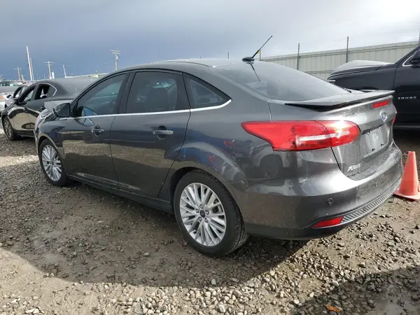 1FADP3J24JL326596 2018 FORD FOCUS - Image 2