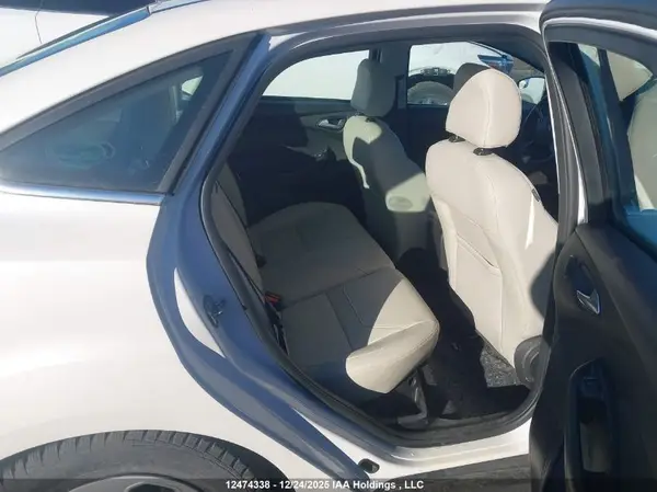 1FADP3J25GL206220 2016 FORD FOCUS - Image 8