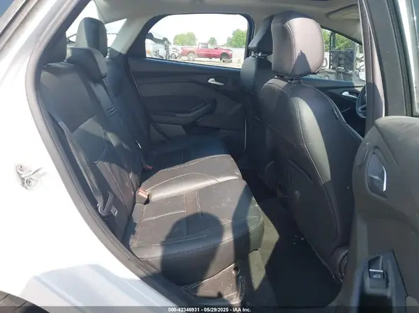 1FADP3J25GL252971 2016 FORD FOCUS - Image 8