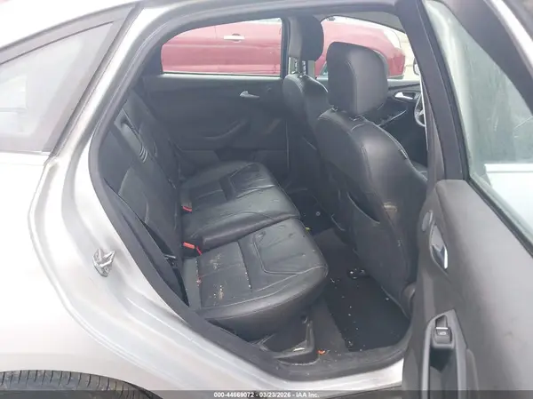 1FADP3J25GL301182 2016 FORD FOCUS - Image 8