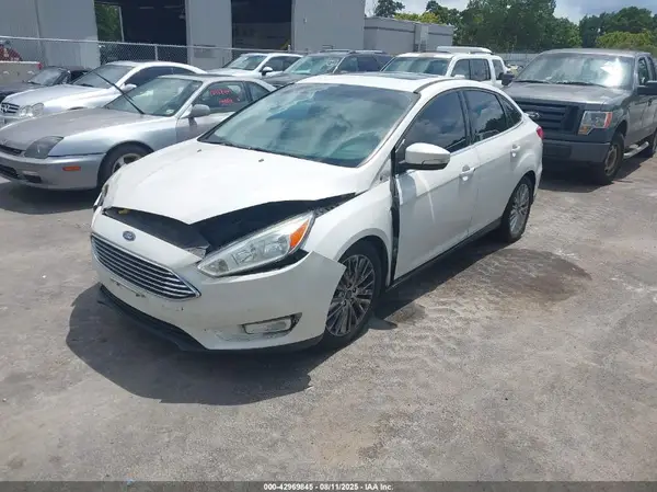1FADP3J25HL258478 2017 FORD FOCUS - Image 2