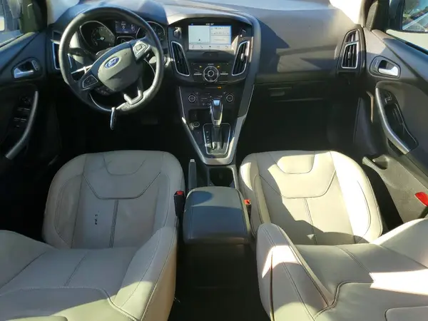 1FADP3J25HL264667 2017 FORD FOCUS - Image 8