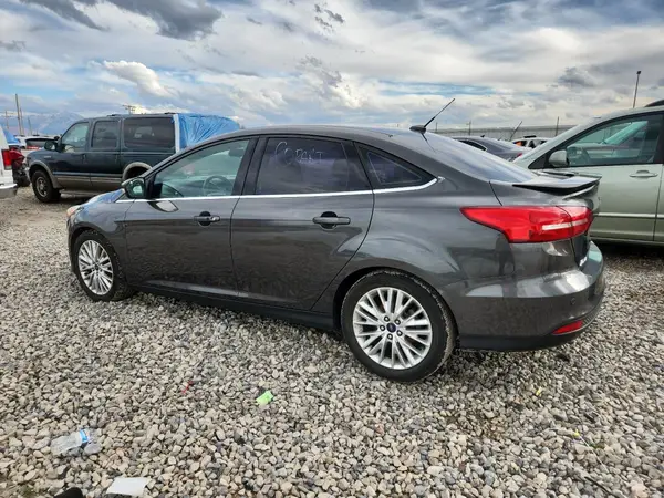 1FADP3J25HL265284 2017 FORD FOCUS - Image 2