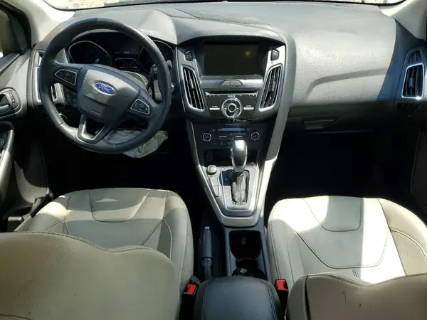 1FADP3J25HL272901 2017 FORD FOCUS - Image 8