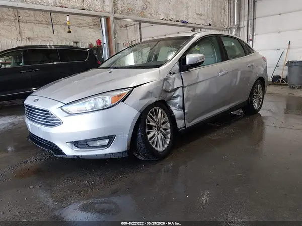 1FADP3J25HL287818 2017 FORD FOCUS - Image 2