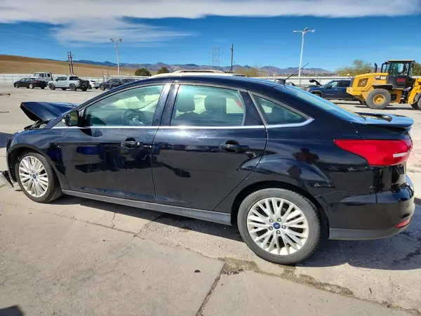 1FADP3J25HL288113 2017 FORD FOCUS - Image 2