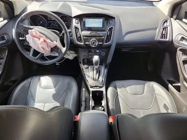 1FADP3J25HL288113 2017 FORD FOCUS - Image 8