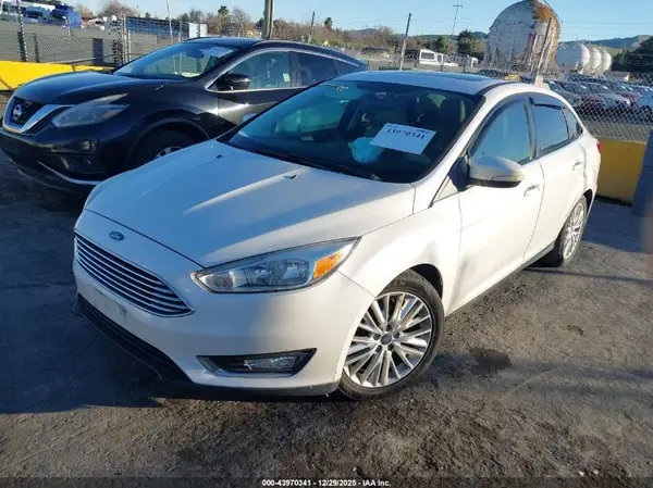 1FADP3J25HL291545 2017 FORD FOCUS - Image 2
