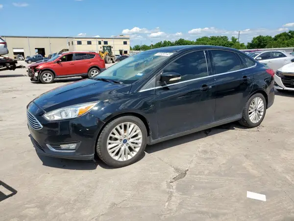 1FADP3J25JL233117 2018 FORD FOCUS - Image 1