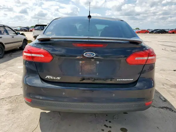 1FADP3J25JL233117 2018 FORD FOCUS - Image 8