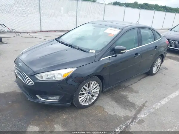 1FADP3J25JL273391 2018 FORD FOCUS - Image 2