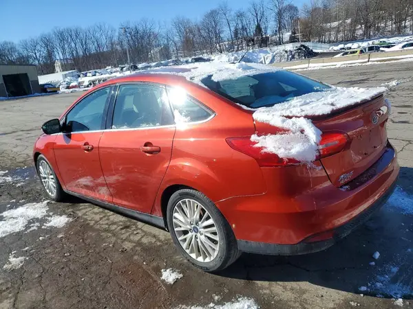 1FADP3J25JL281085 2018 FORD FOCUS - Image 2