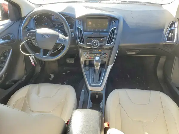 1FADP3J25JL281085 2018 FORD FOCUS - Image 8