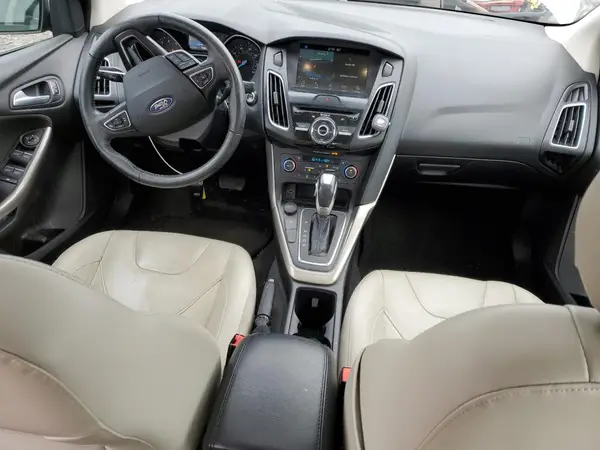 1FADP3J25JL281135 2018 FORD FOCUS - Image 8