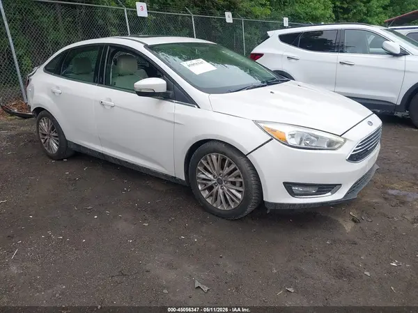 1FADP3J25JL294757 2018 FORD FOCUS - Image 1