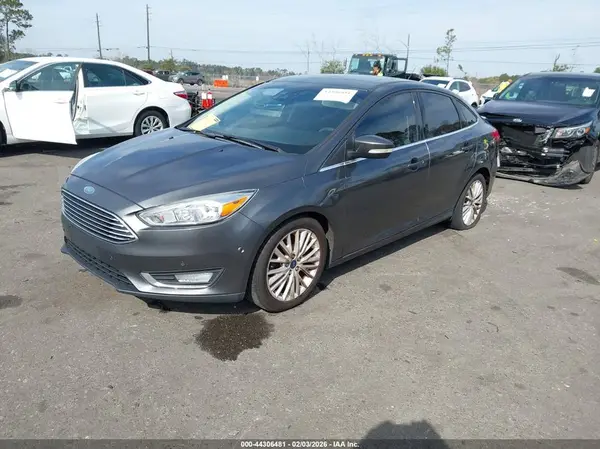 1FADP3J25JL308429 2018 FORD FOCUS - Image 2
