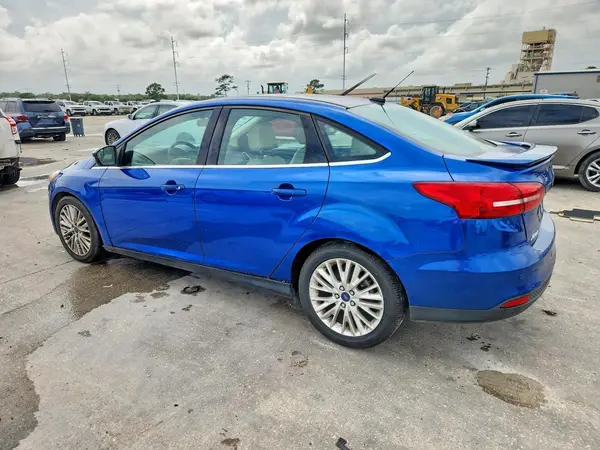 1FADP3J25JL316952 2018 FORD FOCUS - Image 2