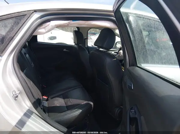 1FADP3J26GL391460 2016 FORD FOCUS - Image 8