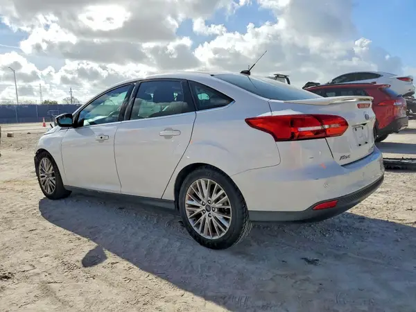 1FADP3J26HL208463 2017 FORD FOCUS - Image 2