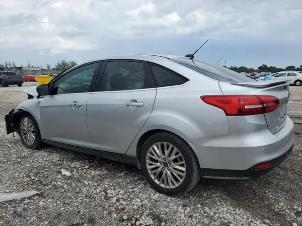 1FADP3J26HL231970 2017 FORD FOCUS - Image 2