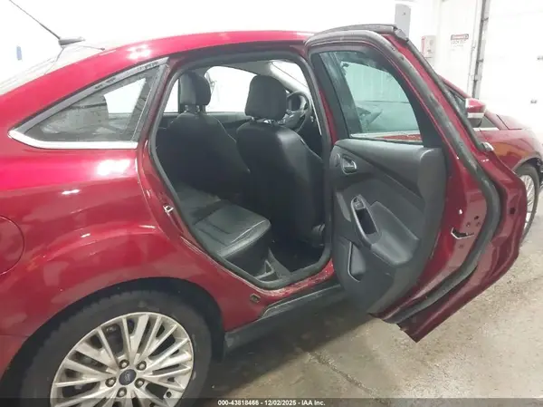 1FADP3J26HL238966 2017 FORD FOCUS - Image 8
