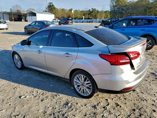 1FADP3J26HL241852 2017 FORD FOCUS - Image 2