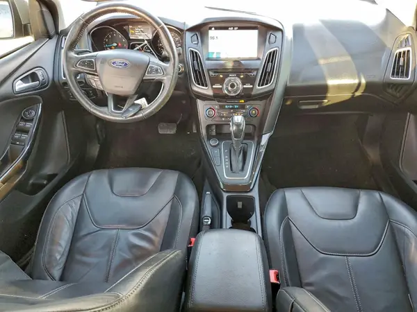 1FADP3J26HL241852 2017 FORD FOCUS - Image 8