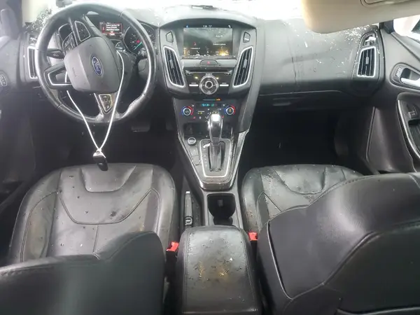 1FADP3J26HL242435 2017 FORD FOCUS - Image 8