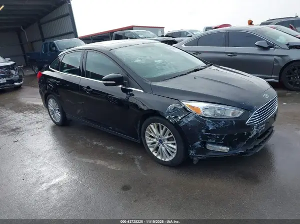 1FADP3J26HL267951 2017 FORD FOCUS - Image 1