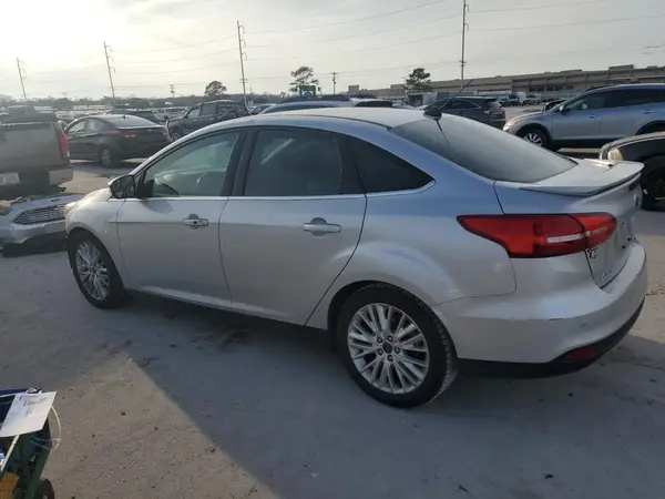 1FADP3J26HL268159 2017 FORD FOCUS - Image 2