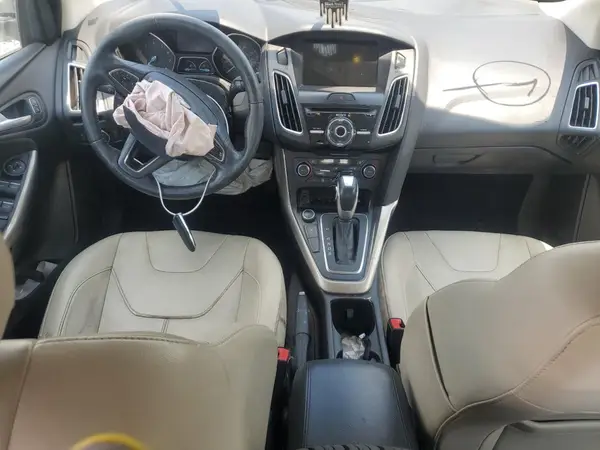 1FADP3J26HL279162 2017 FORD FOCUS - Image 8